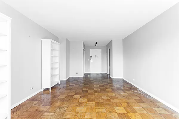 Rented by Anchor Associates | media 15