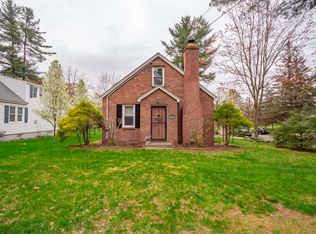 192 Schoolhouse Rd, Albany, NY 12203
