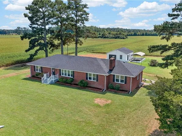 8469 Gates Rd, Suffolk, VA 23437