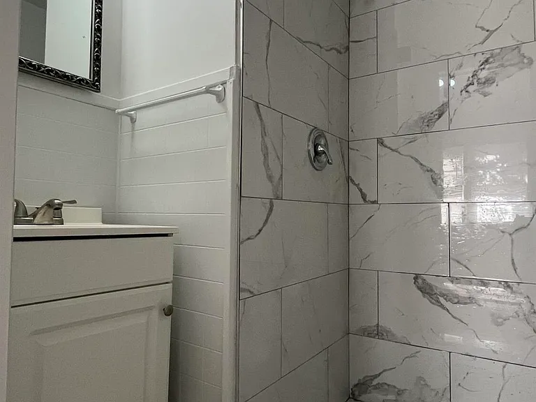 704 Blue Ridge Ave #5 — Photo 6