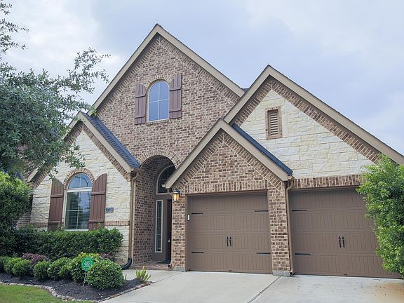 2nd image of 27126 Ashley Hills Ct