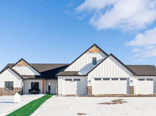 15383 Vermillion St NE, Ham Lake, MN 55304