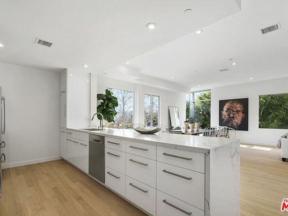 5th image of 507 N Orlando Ave #303