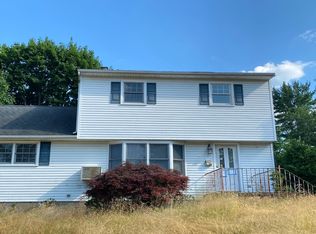 6 Elm St, Garnerville, NY 10923