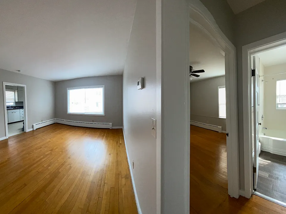 1010 13th Ave N #4