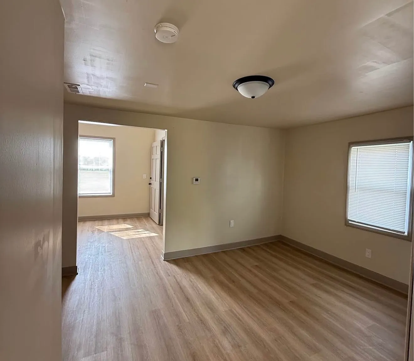 423 Marion Avenue - 3 — Photo 1