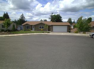 952 N Adams St, Lafayette, OR 97127