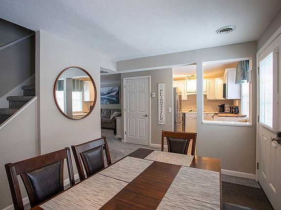 5th image of 14 Evergreen Dr