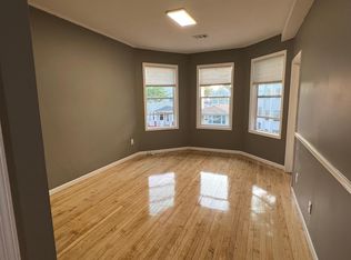 2821 N Ridgeway Ave, Chicago, IL 60618