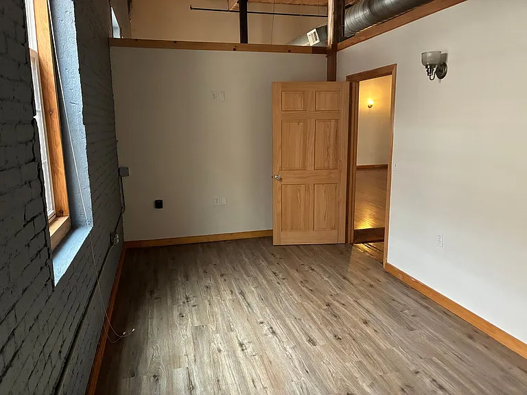 60 Dexter St — Photo 7