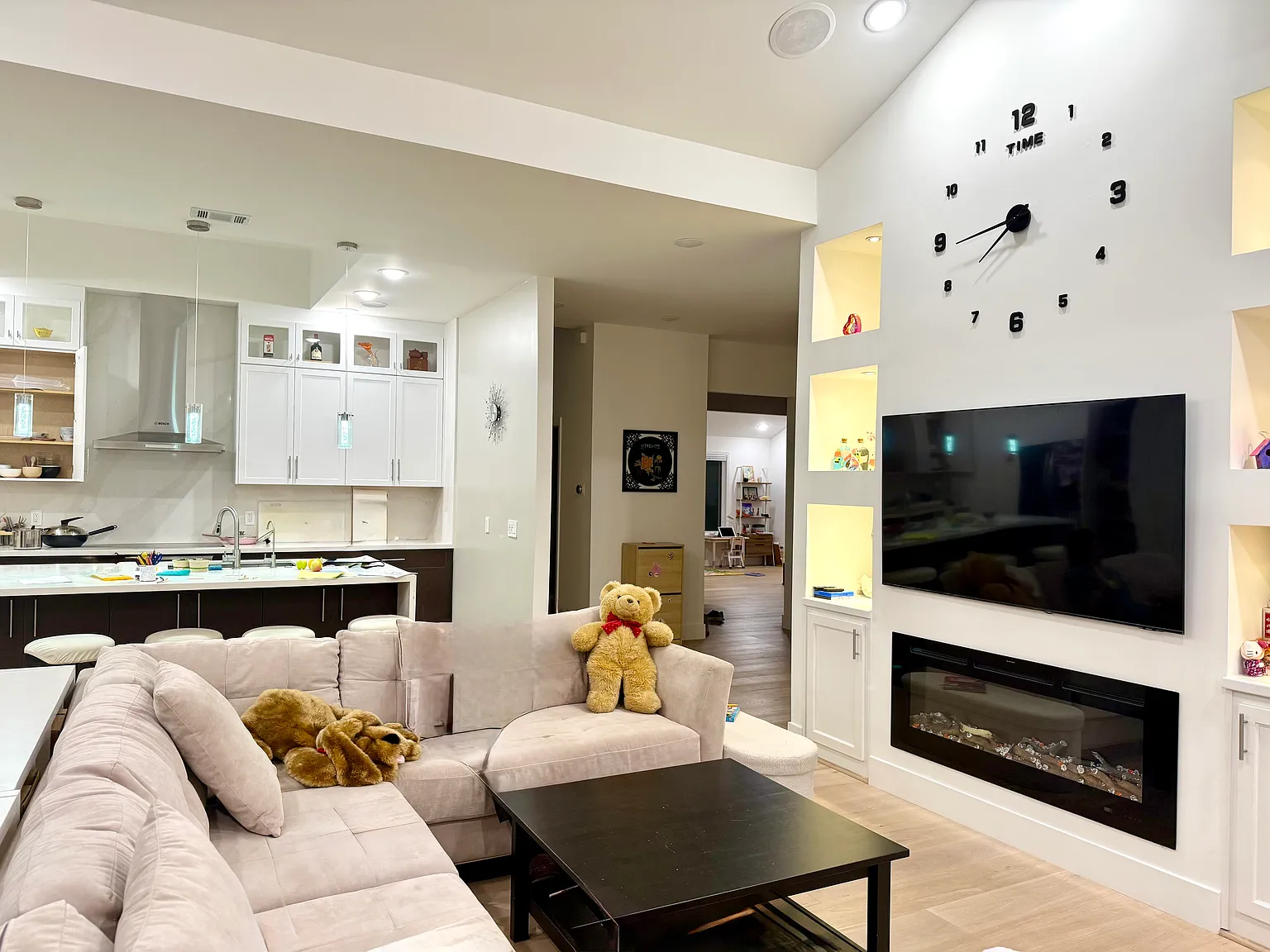 457 Benvenue Ave — Photo 4