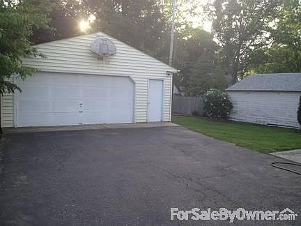 Oversized 2.5 Car Garage