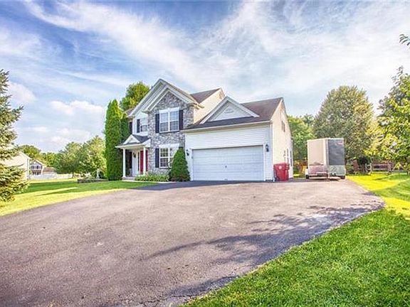 2nd image of 370 Ramblewood Dr