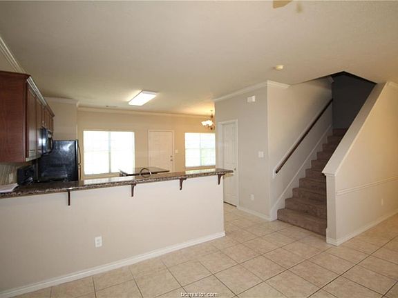 5th image of 310 Forest Dr