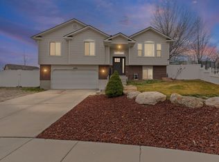 6976 Kokopelli Ct, West Jordan, UT 84081