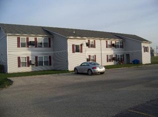 1013 E Union St APT 3, Earlville, IL 60518