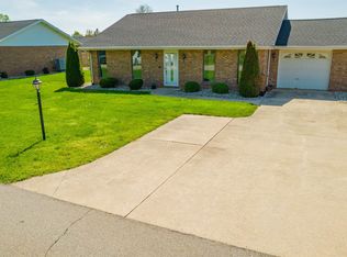 1202 N Walnut St, North Manchester, IN 46962