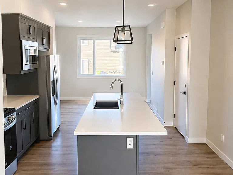 105 Belmont Dr SW #105 — Photo 2