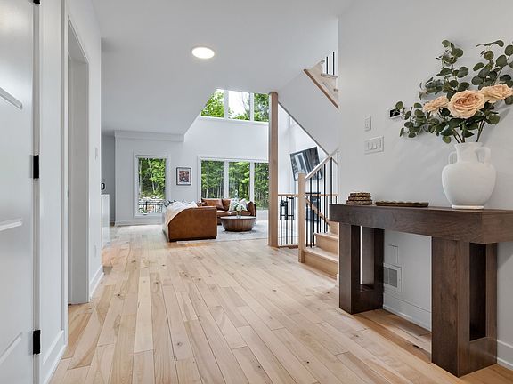 3rd image of 219 Rue Du Bonheur