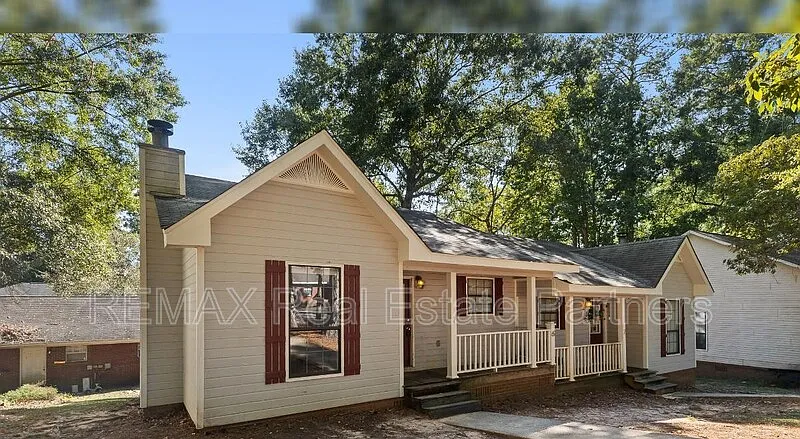 2 bed, 1.0 bath, 993 sqft, $1,100 — Photo 2