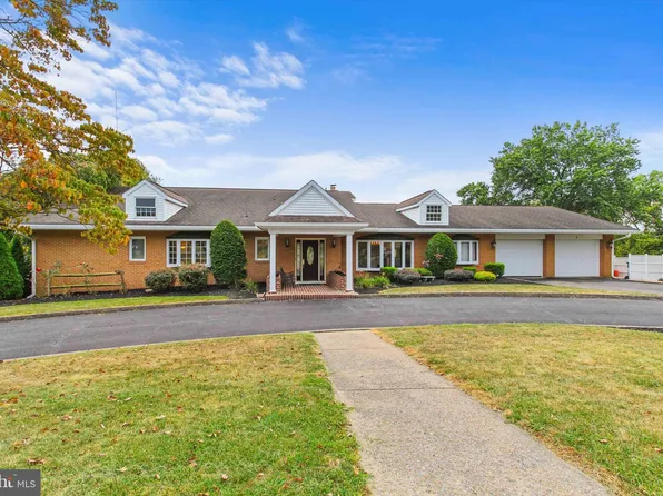 187 Jeff Ln, Hummelstown, PA 17036