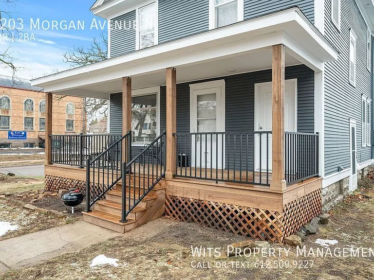 1203 Morgan Ave N — Photo 3