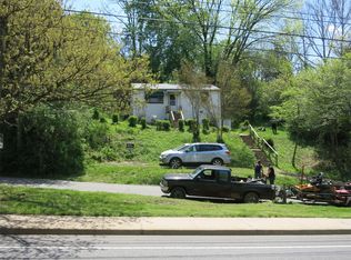 802 5th St SW #B, Charlottesville, VA 22902