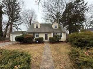 495 Rose Ave, West Hempstead, NY 11552