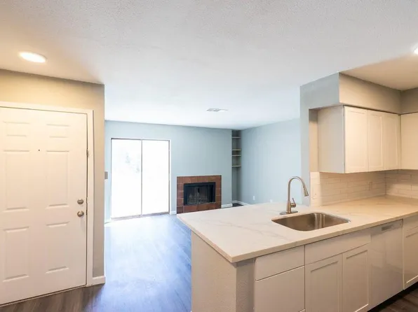 2501 Gulf Fwy APT 260C, Dickinson, TX 77539