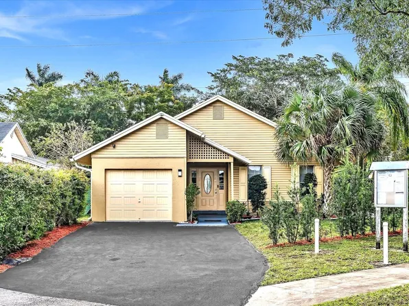 9990 NW 44th Court, Sunrise, FL 33351