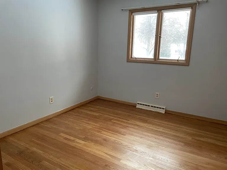 748 Radford Dr — Photo 9