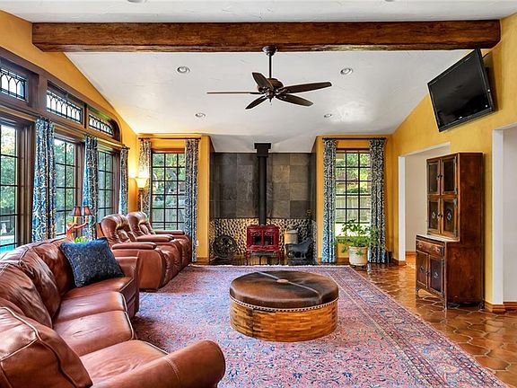 5th image of 7709 Stoneywood Dr