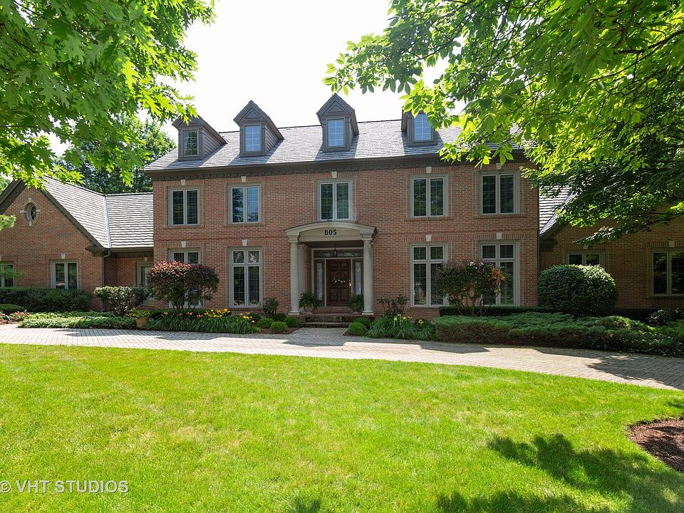 1st image of 605 Fox Glen Dr