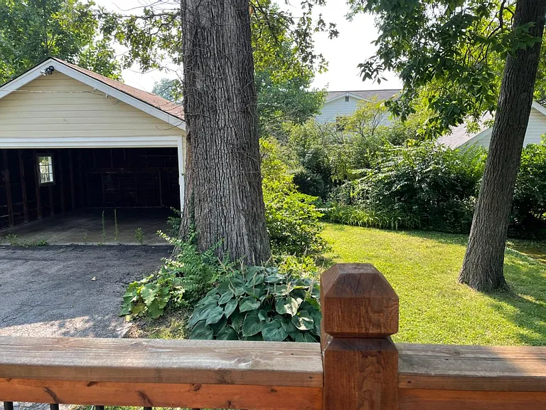 127 Parkland Ave — Photo 19