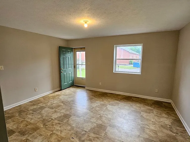 3305 Culverson Ave — Photo 11