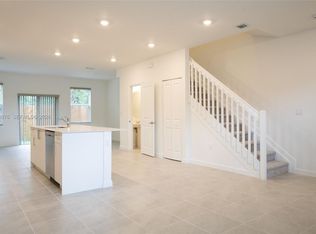 204 SE 10th Ct #204, Homestead, FL 33035