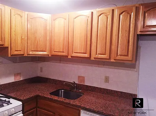 Rented by R New York | media 18