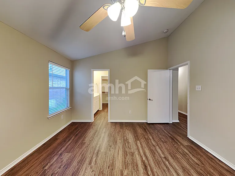 6436 Geneva Ln — Photo 9