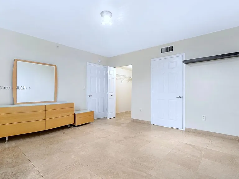 8888 Collins Ave #314 — Photo 7