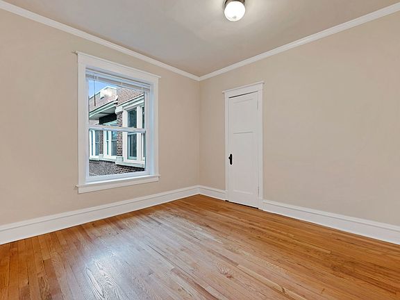 4th image of 5466 S Woodlawn Ave #3W
