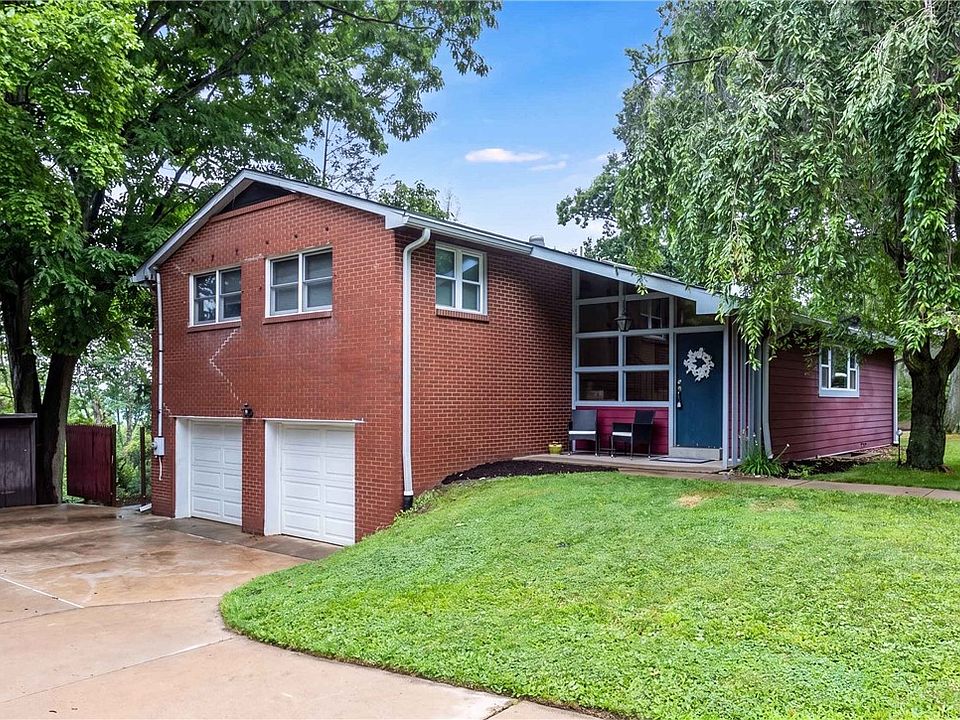 1st image of 9 Highland Dr