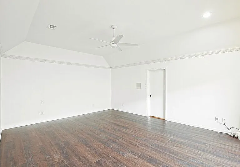 3217 Squireswood Dr — Photo 32