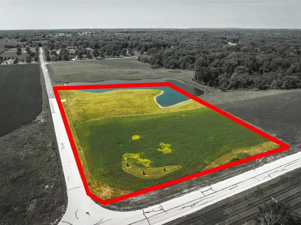 1 Mitchell Creek Rd, Brighton, IL 62012