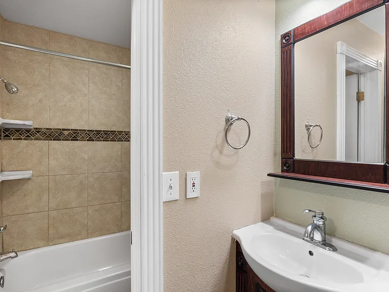 3009 Madison Ave #L210 — Photo 31