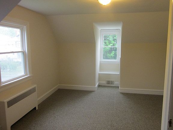 5th image of 2714 Woodrow Ave