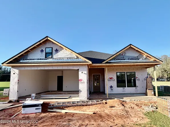 6685 Caraway Rd, Moss Point, MS 39562