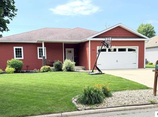 904 Poplar St, Osage, IA 50461