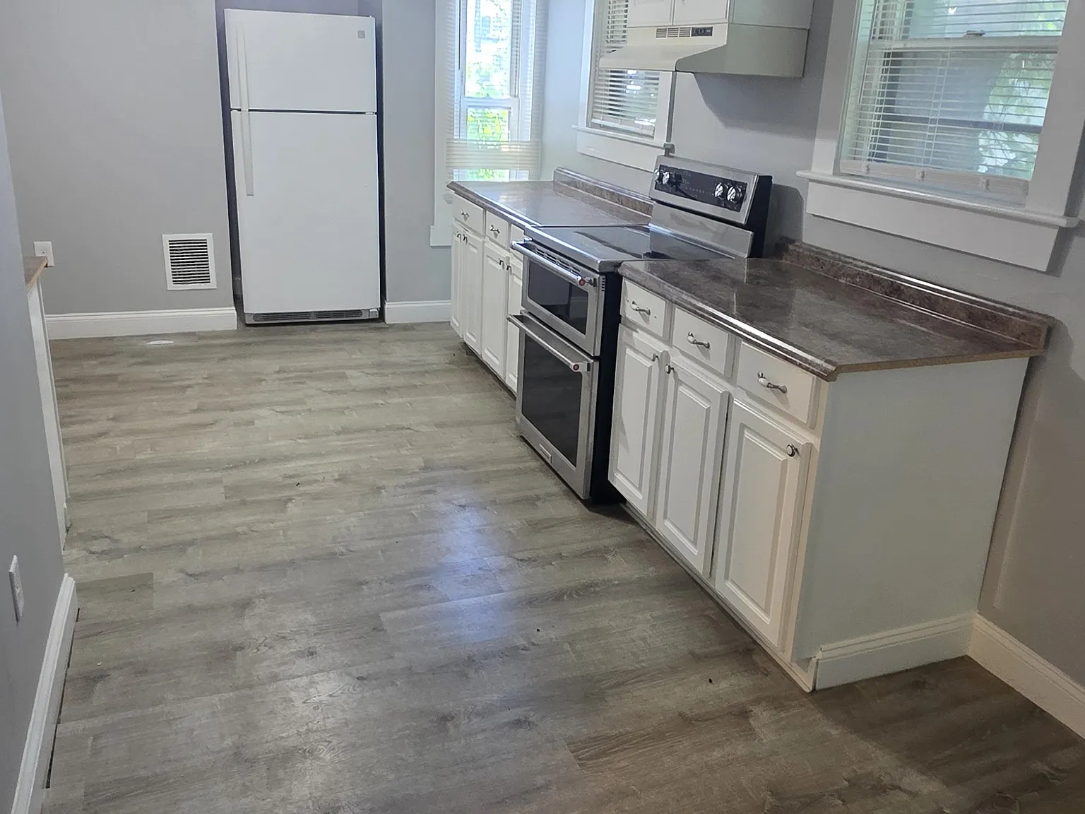 4 bed, 1100 sqft, $3,500 — Photo 3