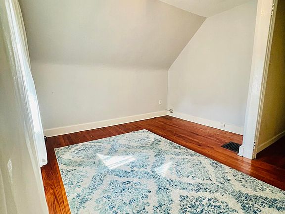 4th image of 41 Eldridge Ave Floor 2