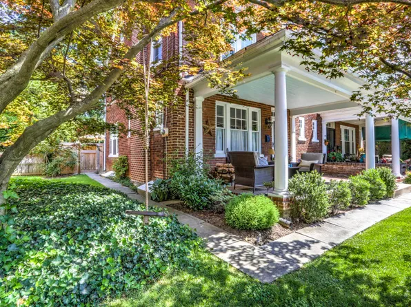 1007 Woods Ave, Lancaster, PA 17603